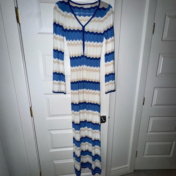 White and Blue Buttoned Long Sleeve Sheath Dress - Picture 1 of 2